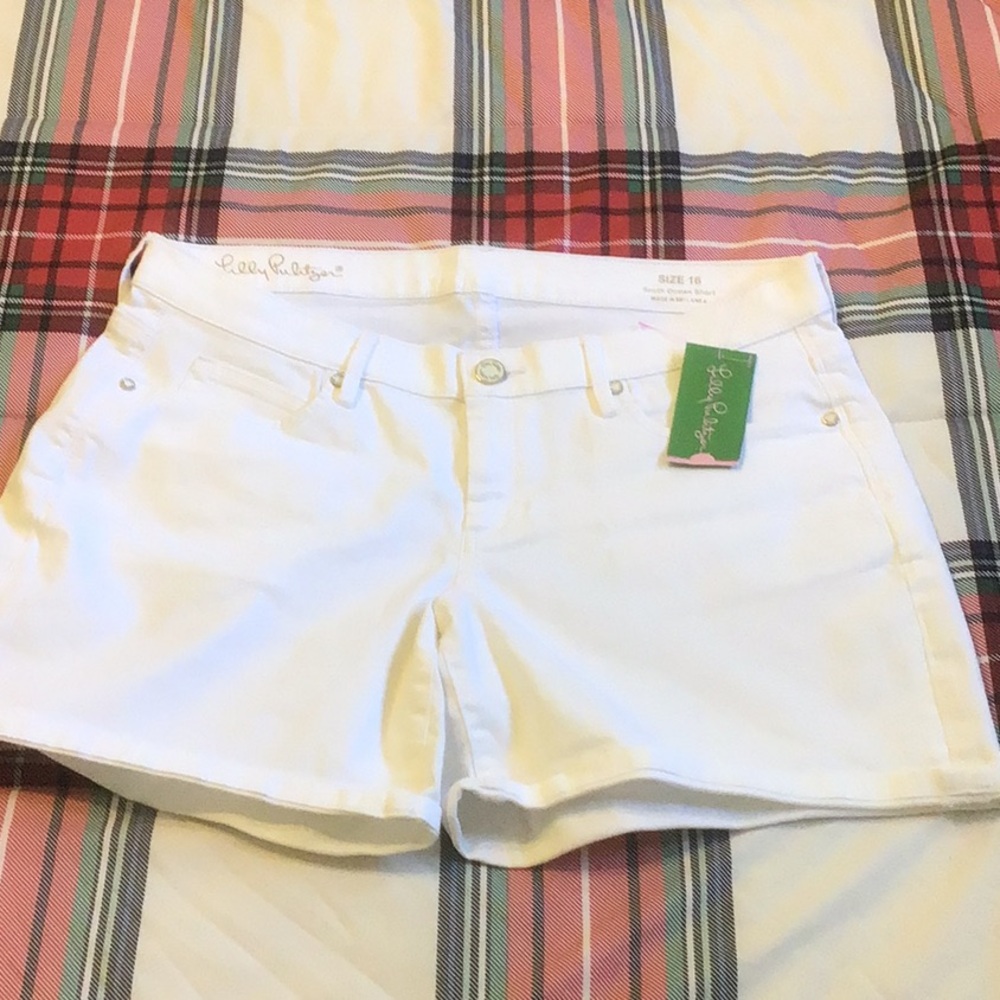 Lilly Pulitzer White Women's Jeans Shorts. Size 16. NWT.